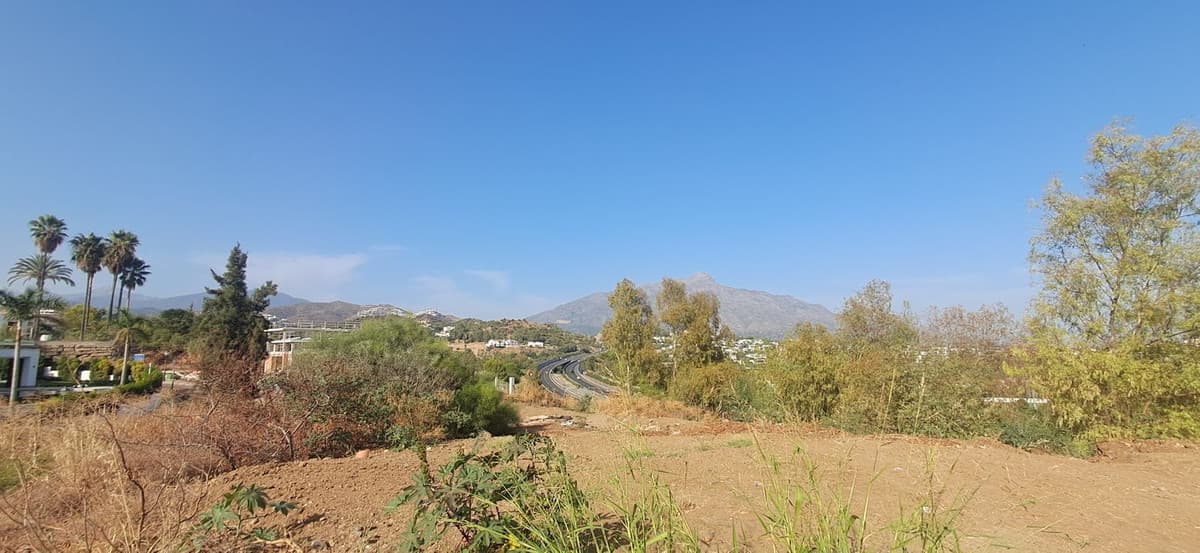 Residential Plot in La Quinta — photo 7 of 10