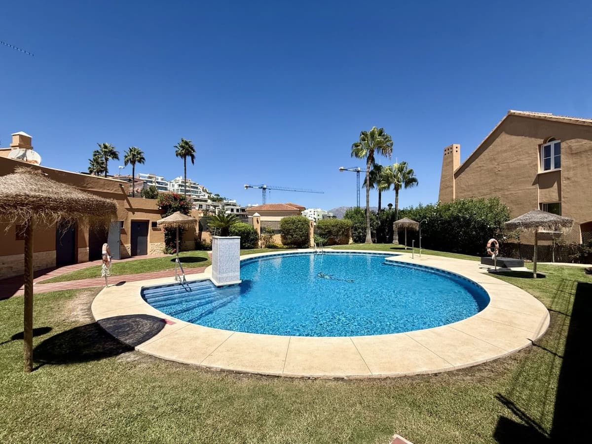 Townhouse in Riviera del Sol — photo 1 of 10