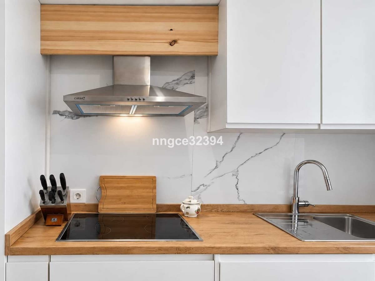 Middle Floor Apartment in New Golden Mile — photo 5 of 10