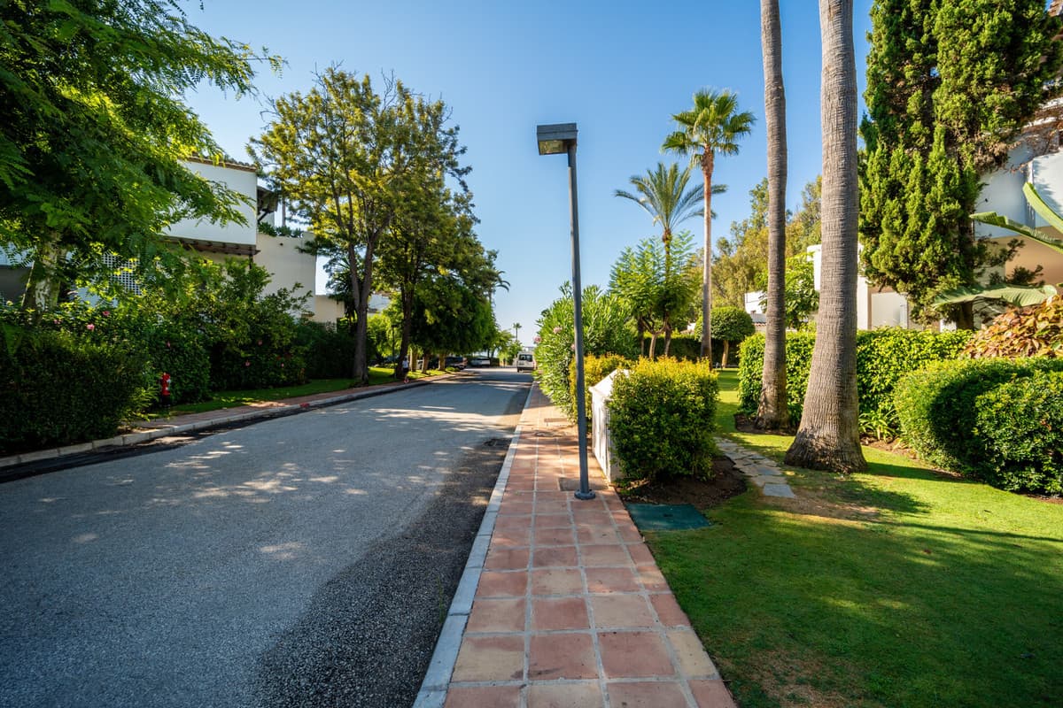 Ground Floor Apartment in Estepona — photo 6 of 10