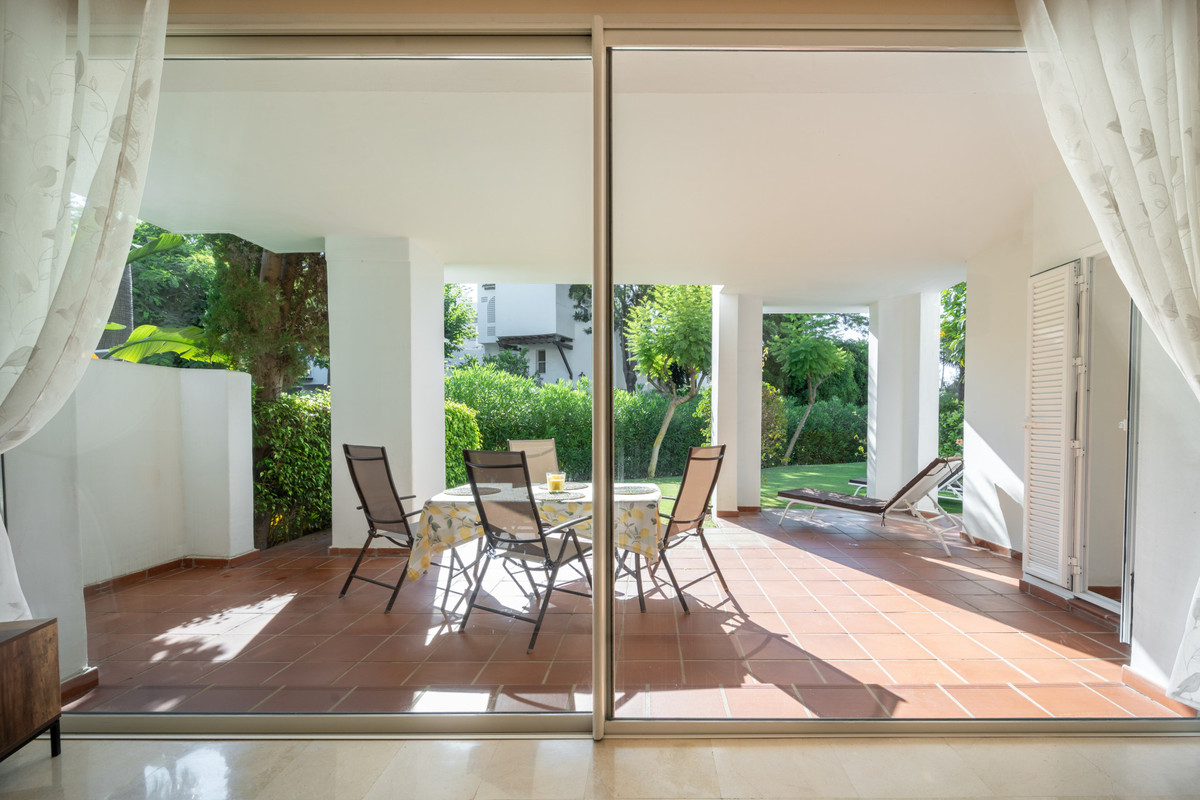 Ground Floor Apartment in Estepona — photo 10 of 10