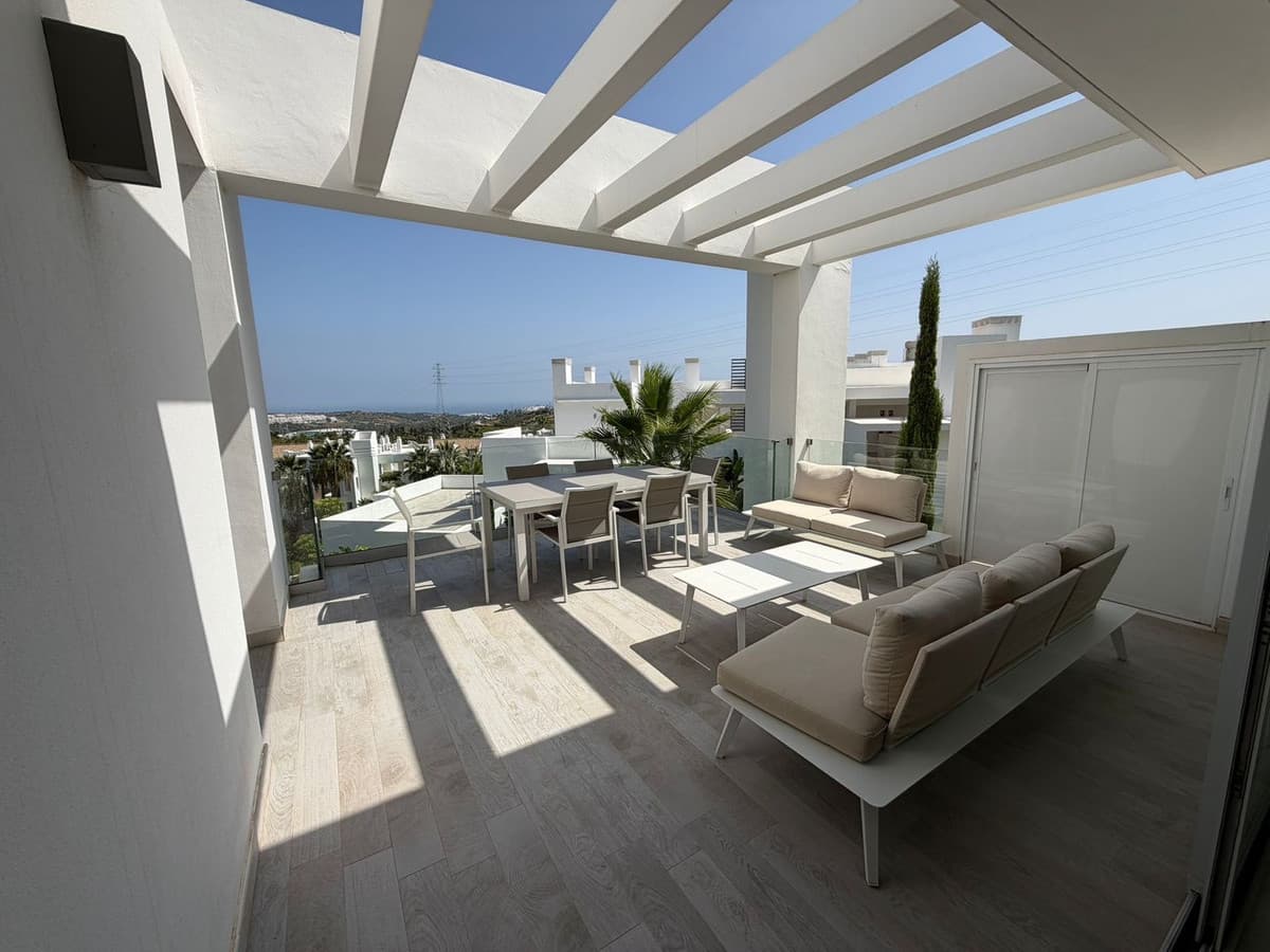 Middle Floor Apartment in Casares — photo 1 of 10
