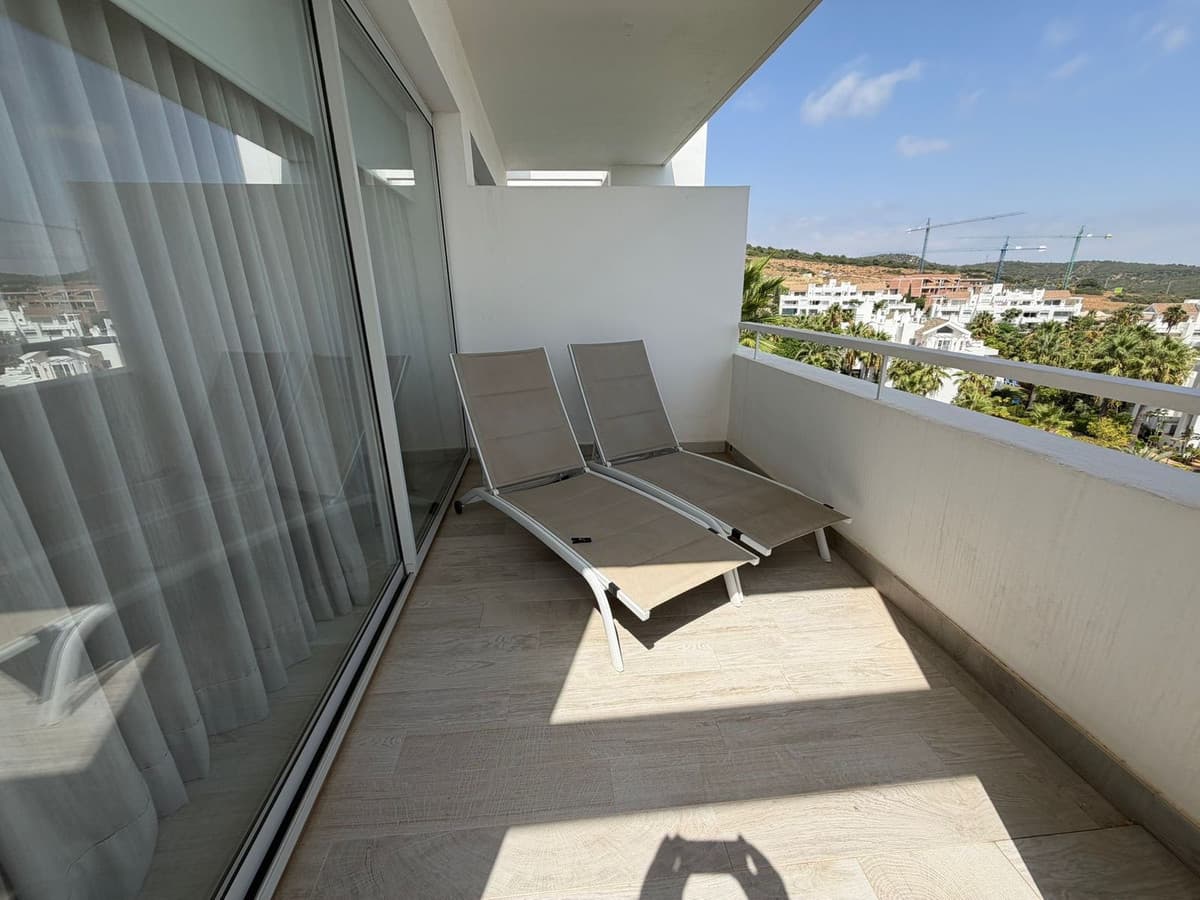 Middle Floor Apartment in Casares — photo 10 of 10