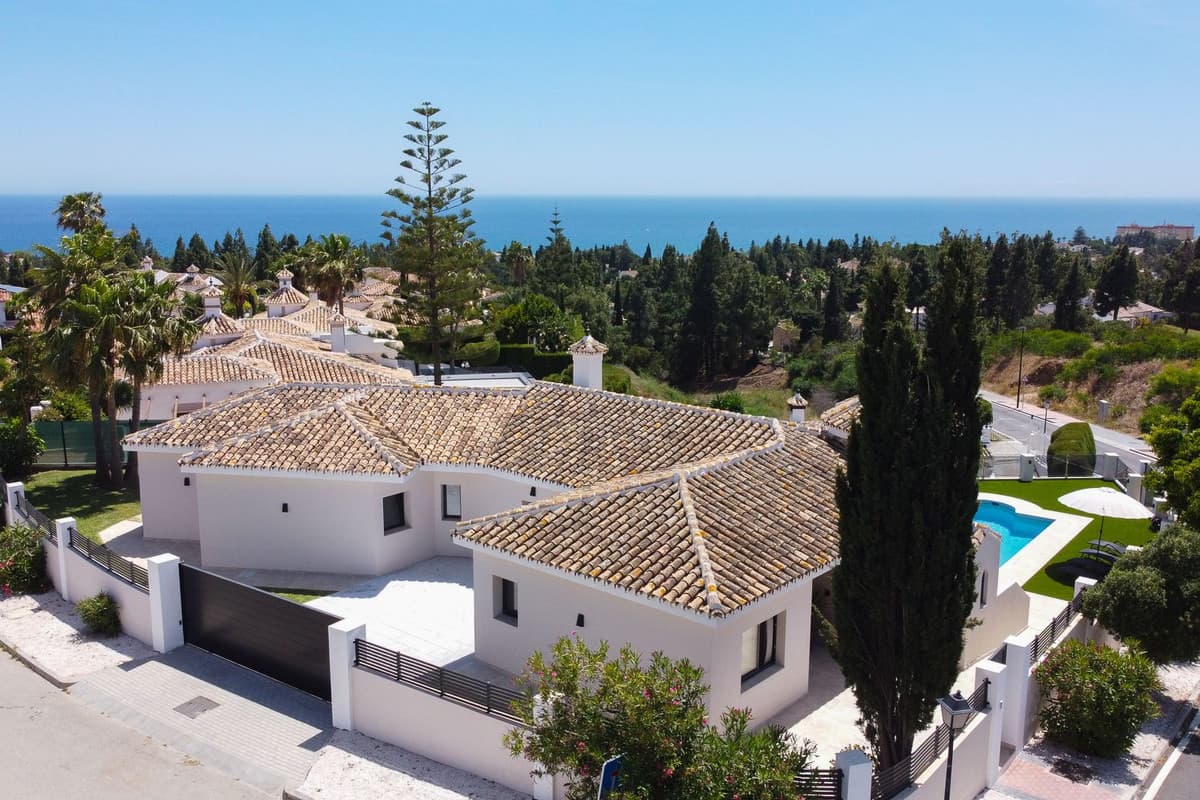 Detached Villa in El Chaparral — photo 2 of 10