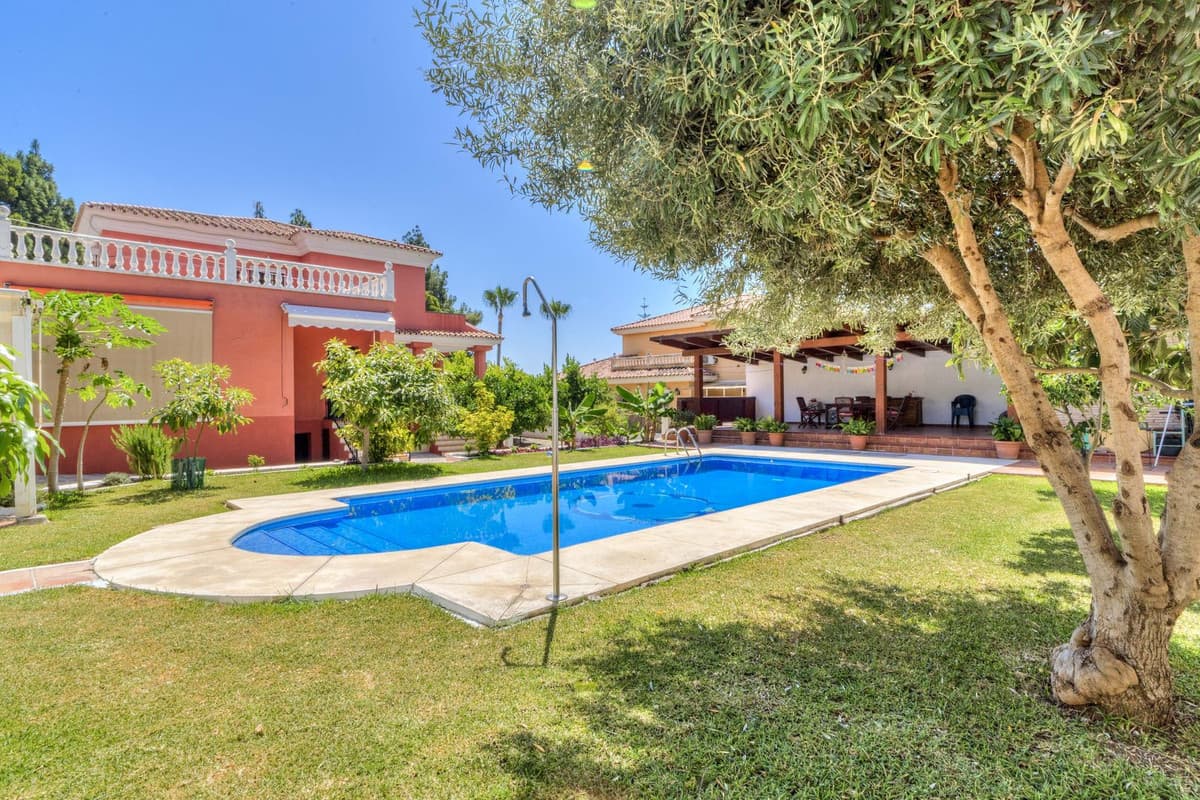 Detached Villa in Marbella — photo 7 of 10