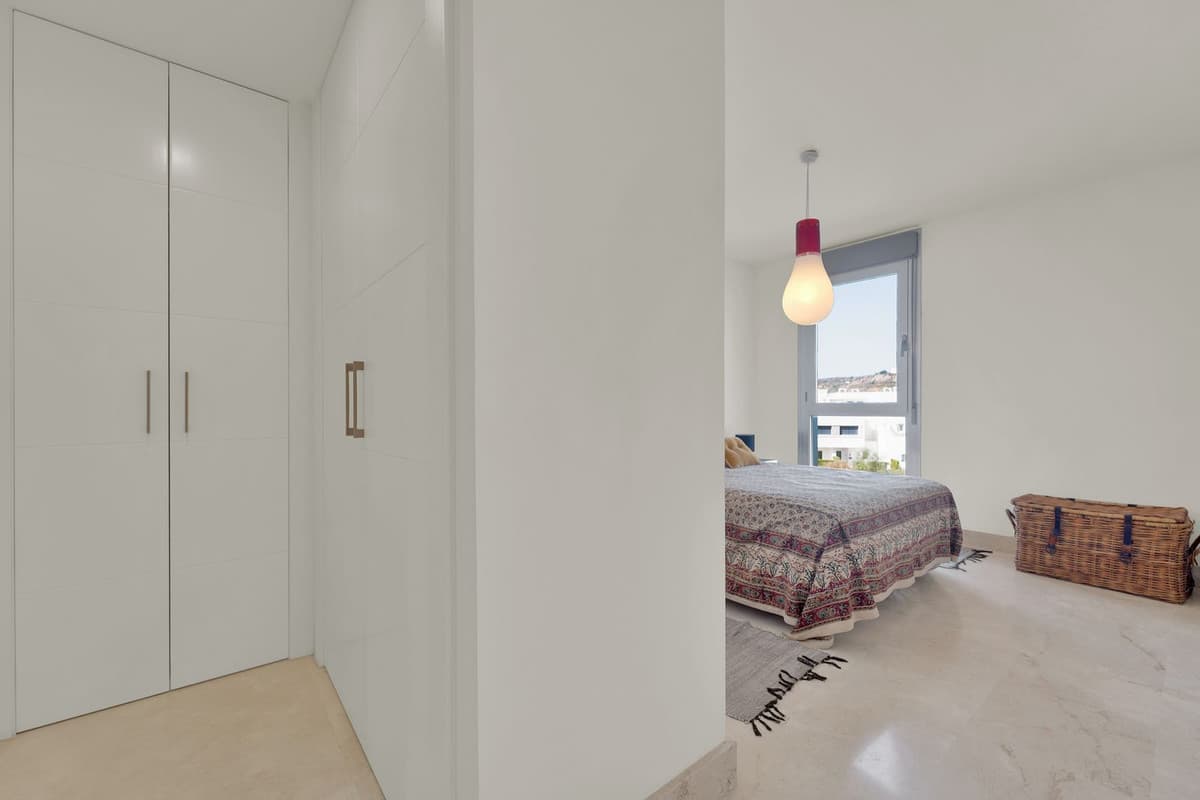 Middle Floor Apartment in Manilva — photo 9 of 10