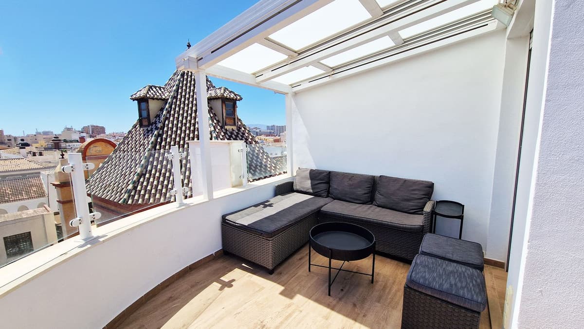 Penthouse in Málaga — photo 2 of 10