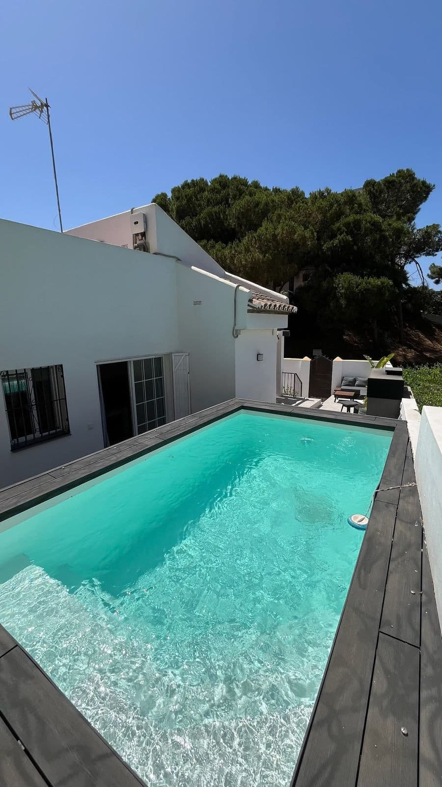 Detached Villa in El Faro — photo 1 of 10