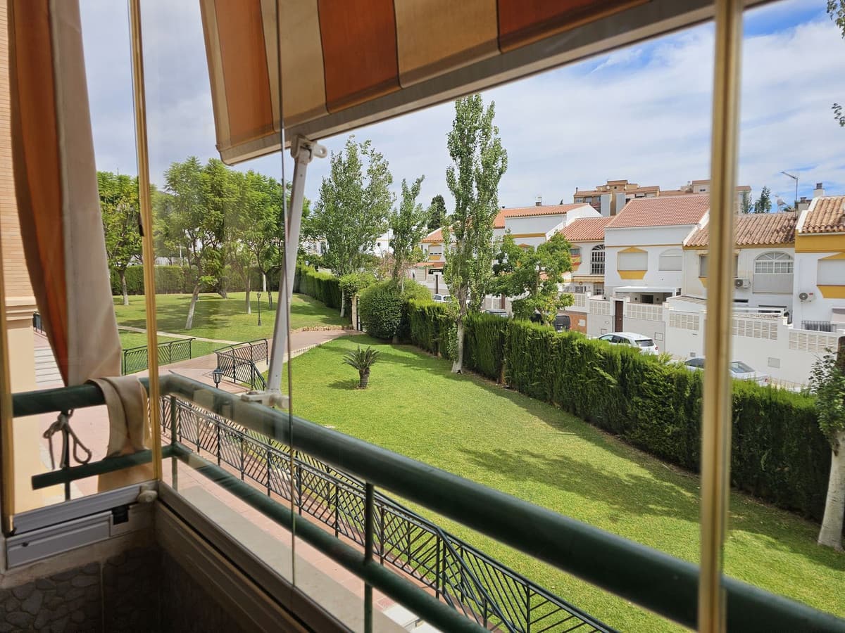 Middle Floor Apartment in Torremolinos — photo 2 of 10