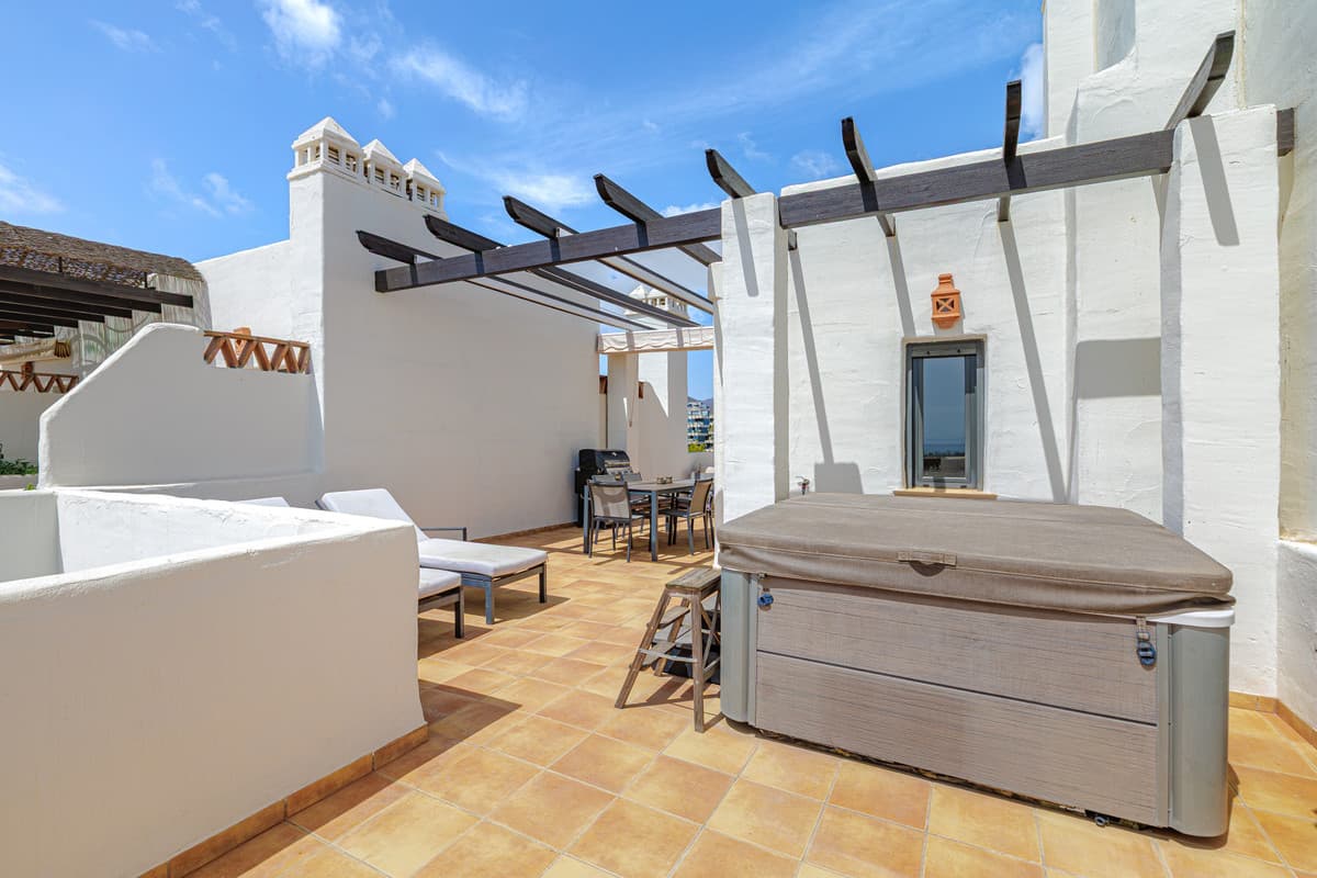 Penthouse Duplex in Estepona — photo 6 of 10