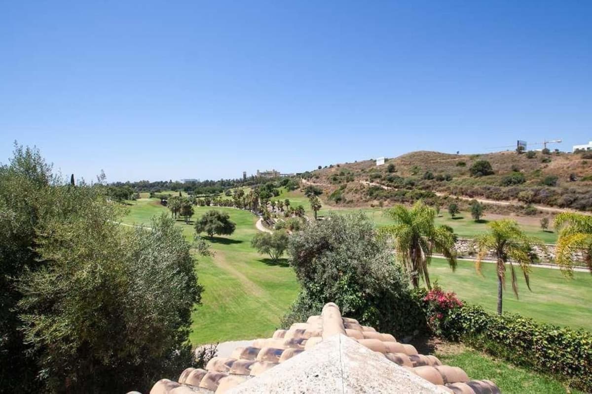 Semi-Detached House in Marbella — photo 3 of 10