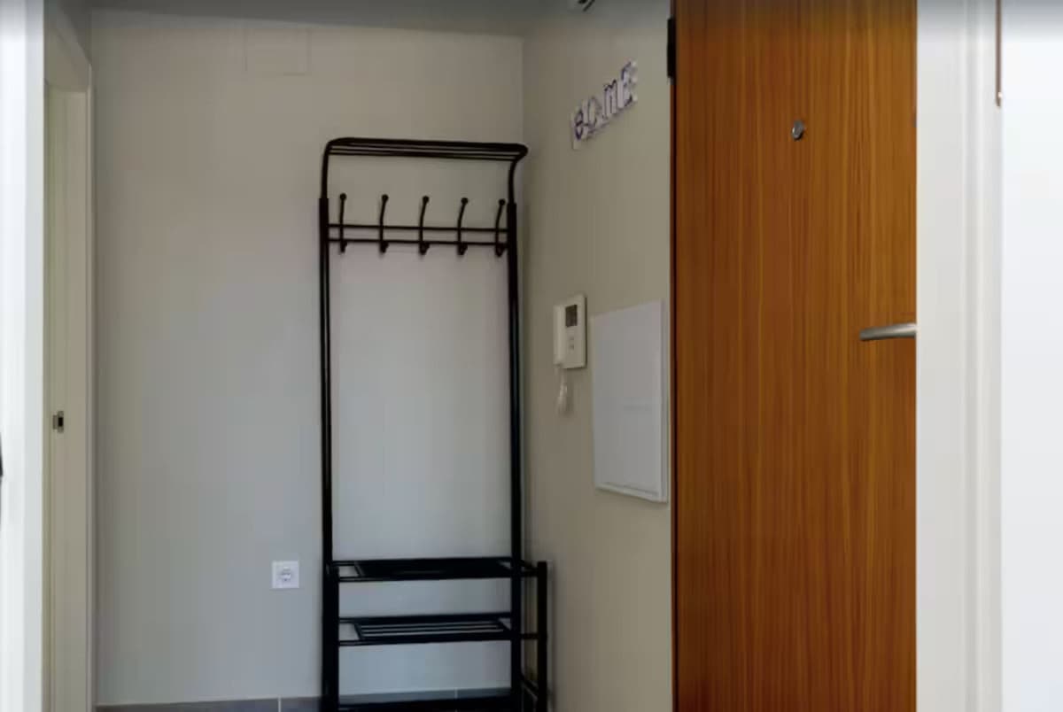Middle Floor Apartment in Estepona — photo 3 of 10