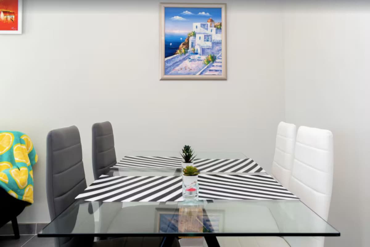 Middle Floor Apartment in Estepona — photo 5 of 10