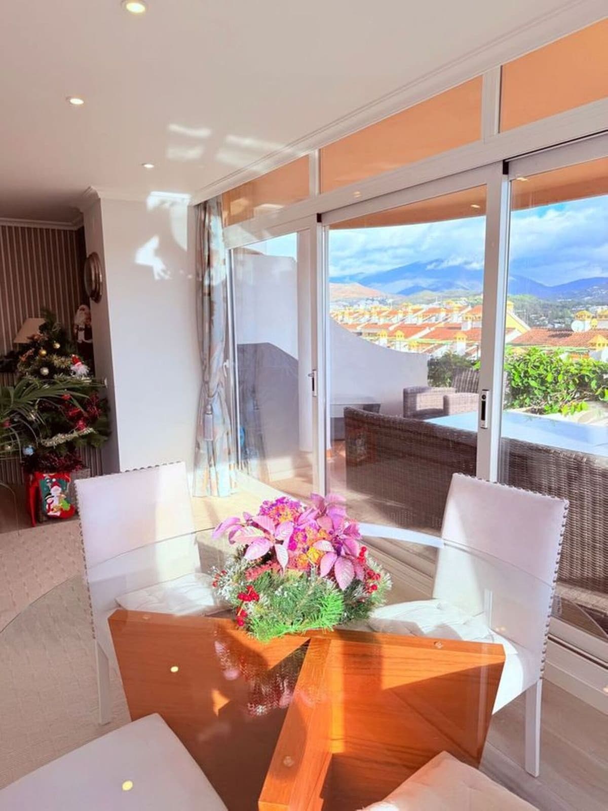 Middle Floor Apartment in Marbella — photo 4 of 10