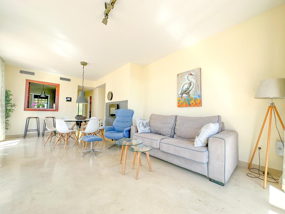 Middle Floor Apartment in La Alcaidesa — photo 2 of 10