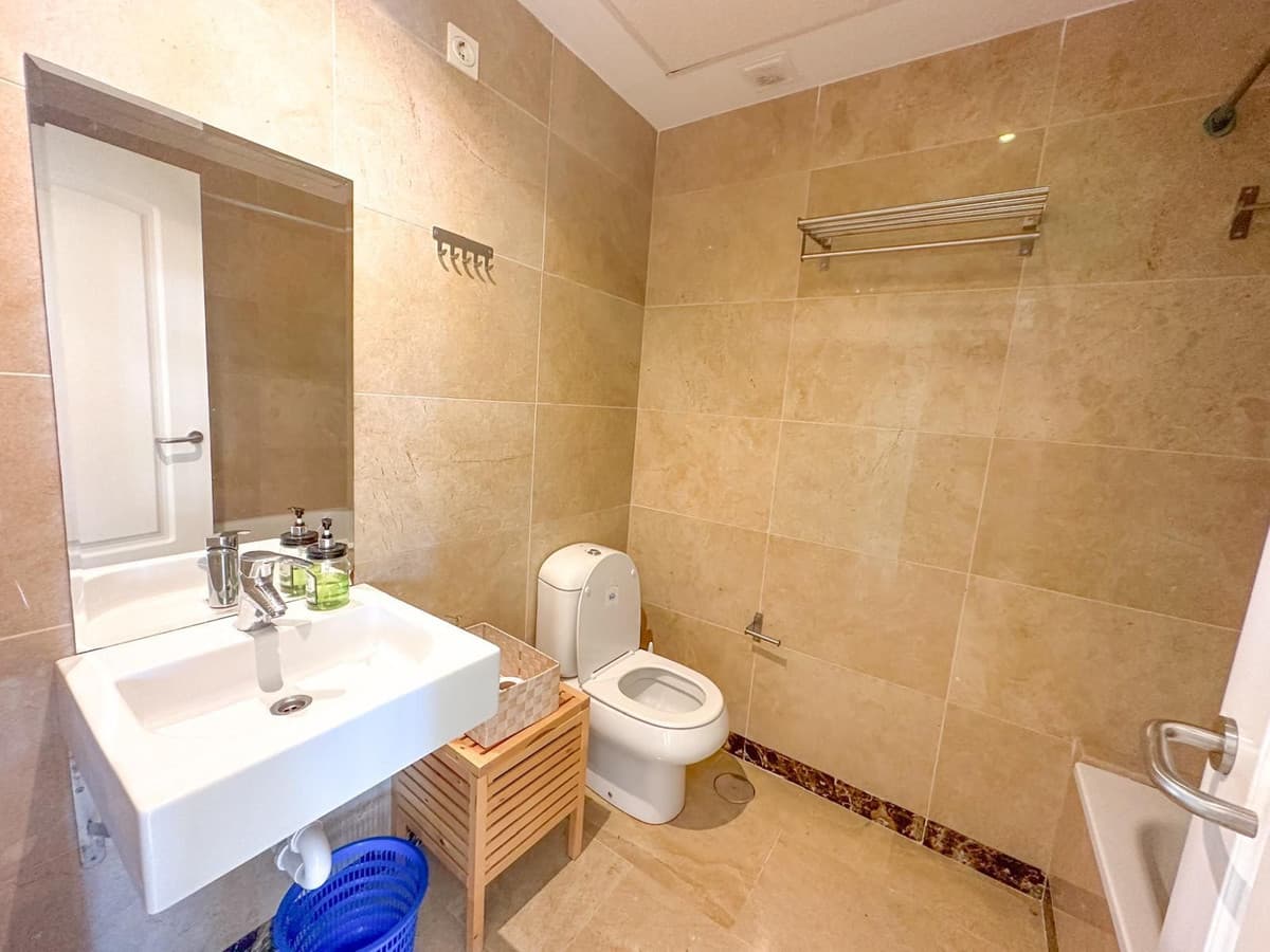 Middle Floor Apartment in La Alcaidesa — photo 10 of 10