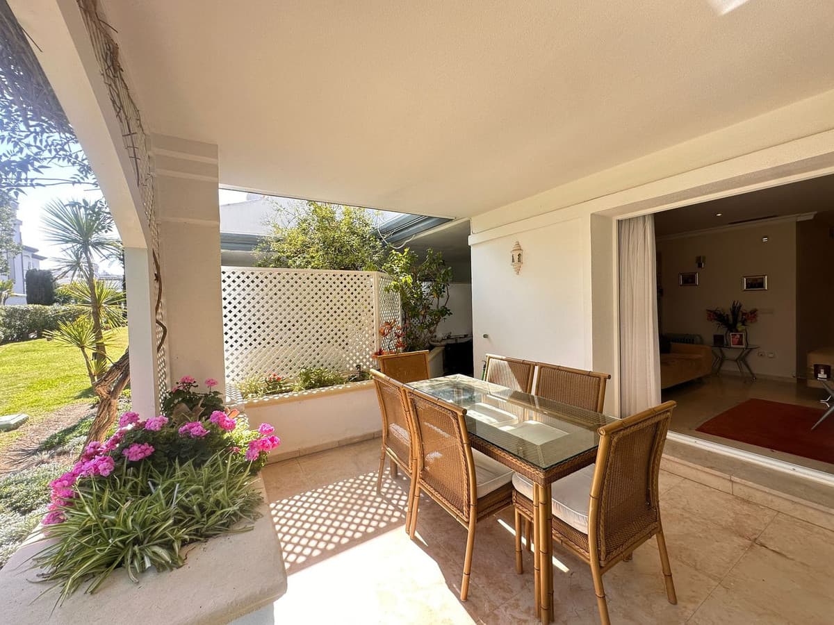 Ground Floor Apartment in Estepona — photo 1 of 10