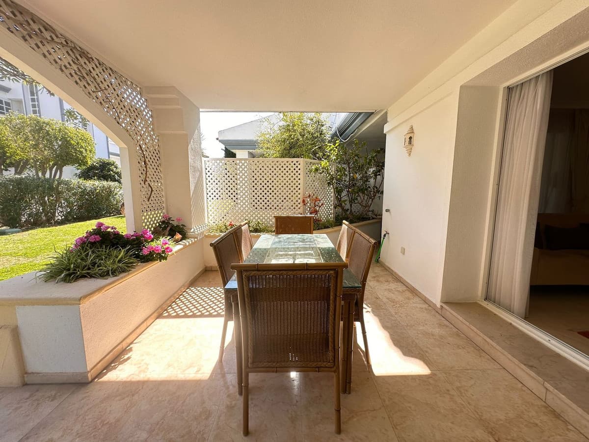 Ground Floor Apartment in Estepona — photo 5 of 10