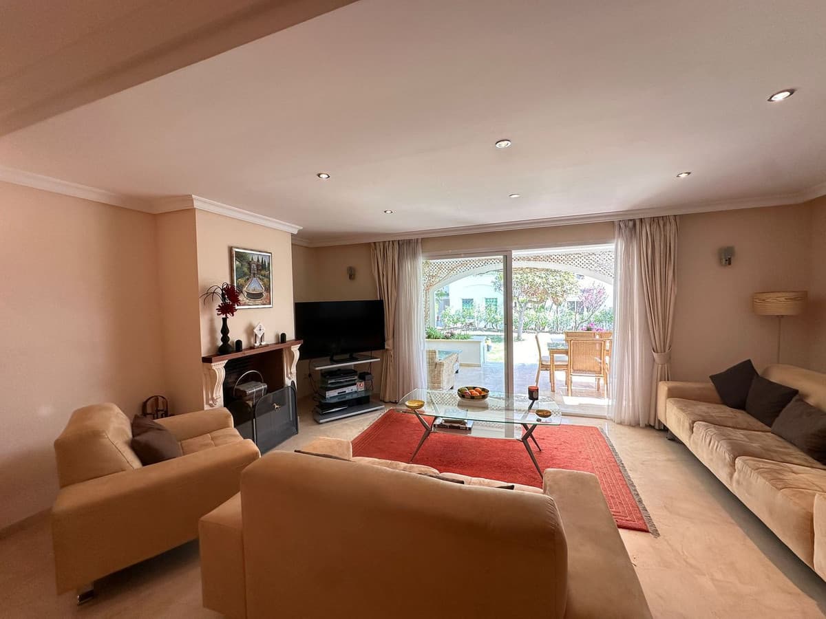 Ground Floor Apartment in Estepona — photo 6 of 10