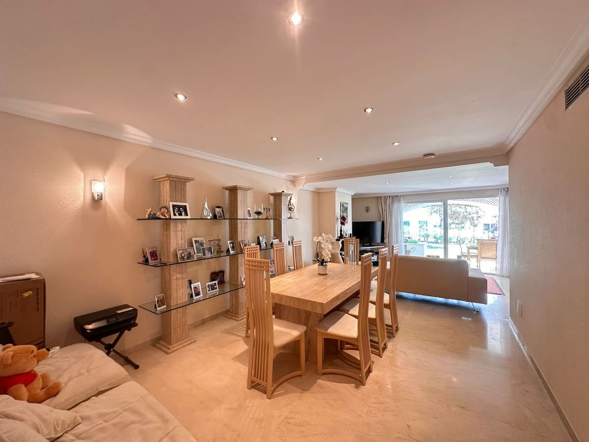 Ground Floor Apartment in Estepona — photo 7 of 10
