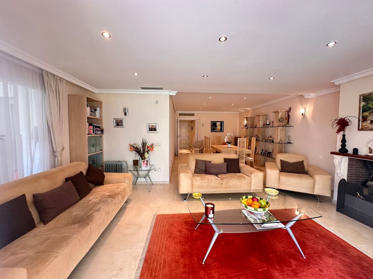 Ground Floor Apartment in Estepona — photo 10 of 10