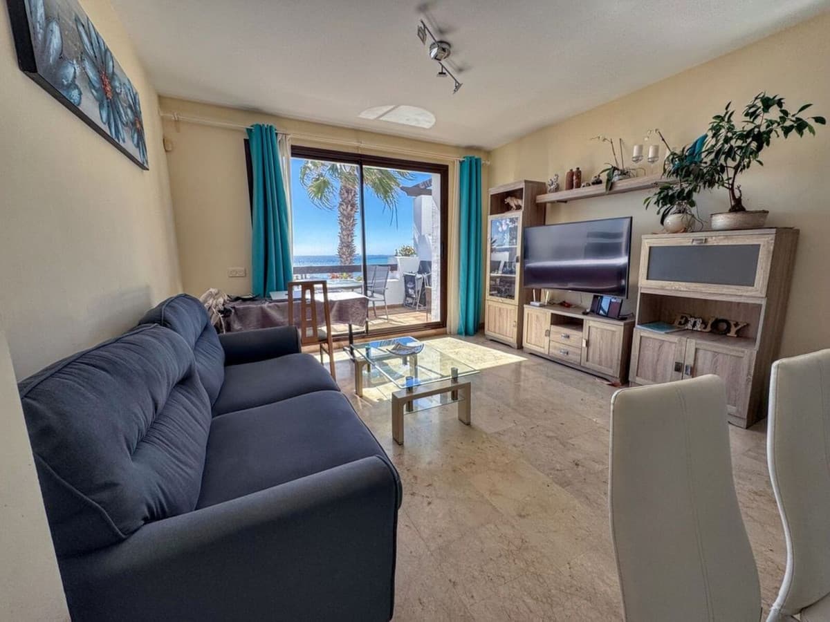 Middle Floor Apartment in La Alcaidesa — photo 7 of 10