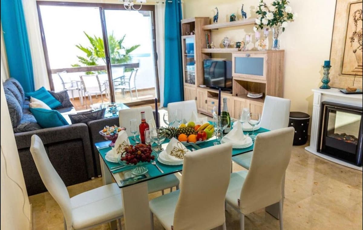 Middle Floor Apartment in La Alcaidesa — photo 8 of 10