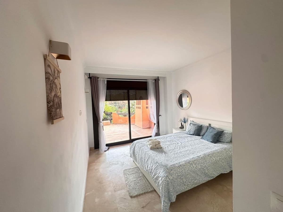 Ground Floor Apartment in Estepona — photo 5 of 10