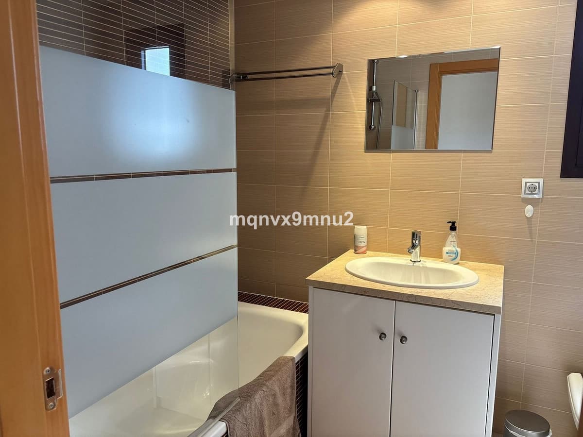 Middle Floor Apartment in La Cala de Mijas — photo 8 of 10