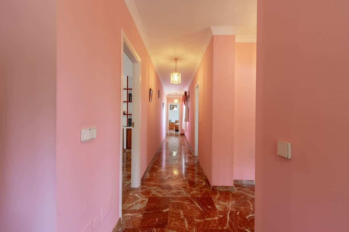 Detached Villa in Alhaurín de la Torre — photo 2 of 10