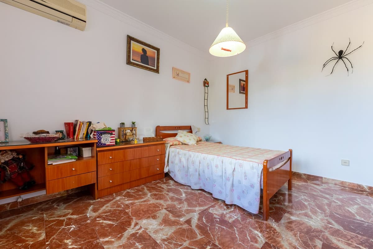 Detached Villa in Alhaurín de la Torre — photo 6 of 10