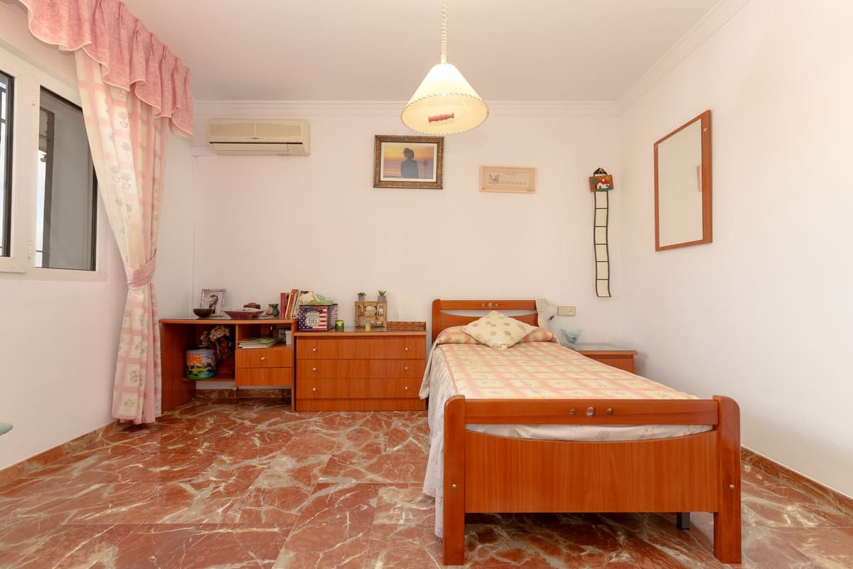 Detached Villa in Alhaurín de la Torre — photo 8 of 10