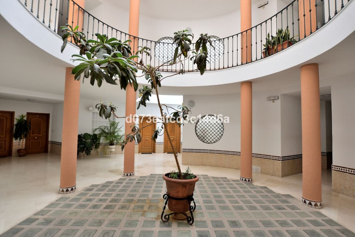 Middle Floor Apartment in Ronda — photo 2 of 10