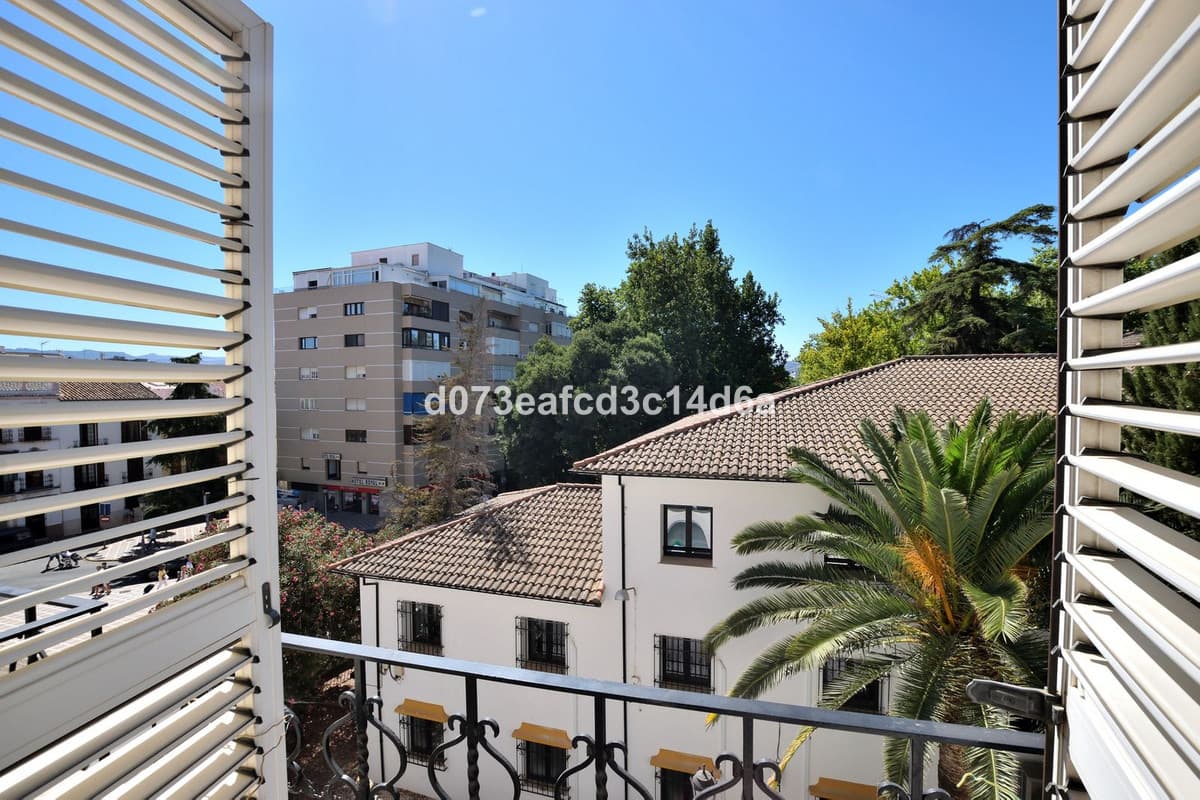Middle Floor Apartment in Ronda — photo 7 of 10