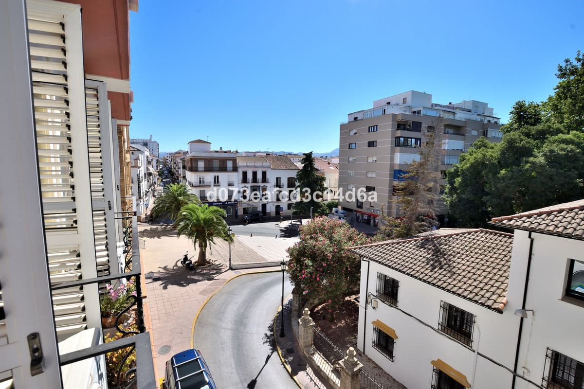 Middle Floor Apartment in Ronda — photo 10 of 10