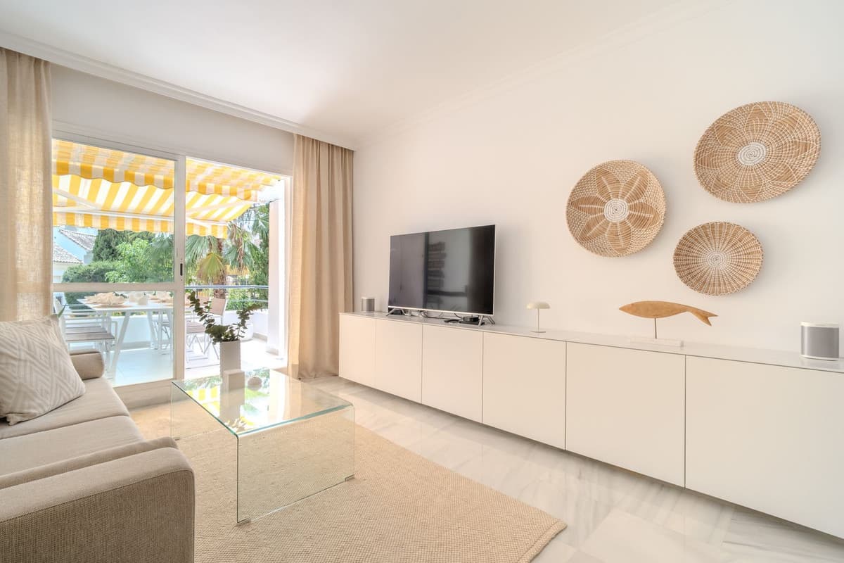 Top Floor Apartment in Nueva Andalucía — photo 7 of 10