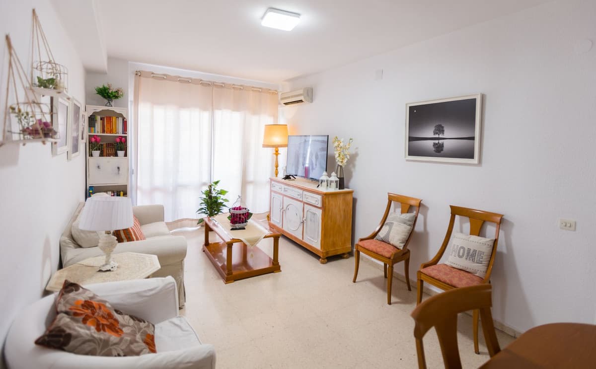 Middle Floor Apartment in Fuengirola — photo 8 of 10