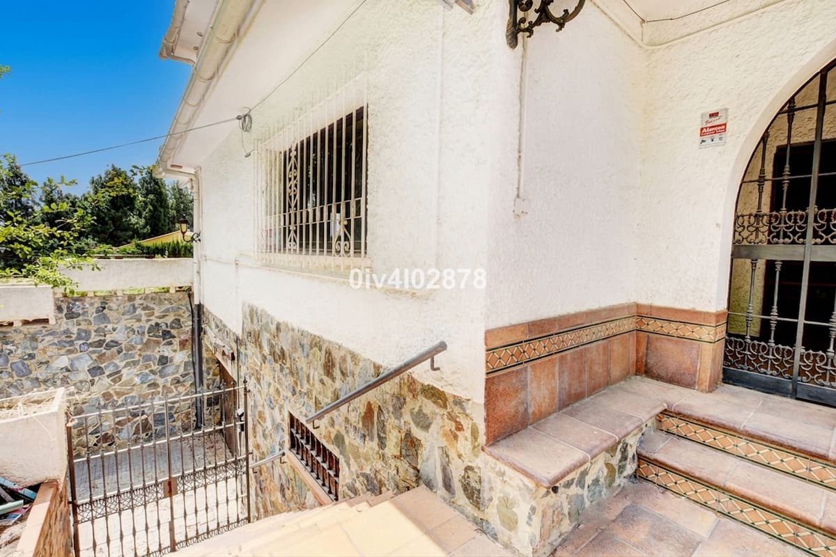 Detached Villa in Málaga — photo 5 of 10