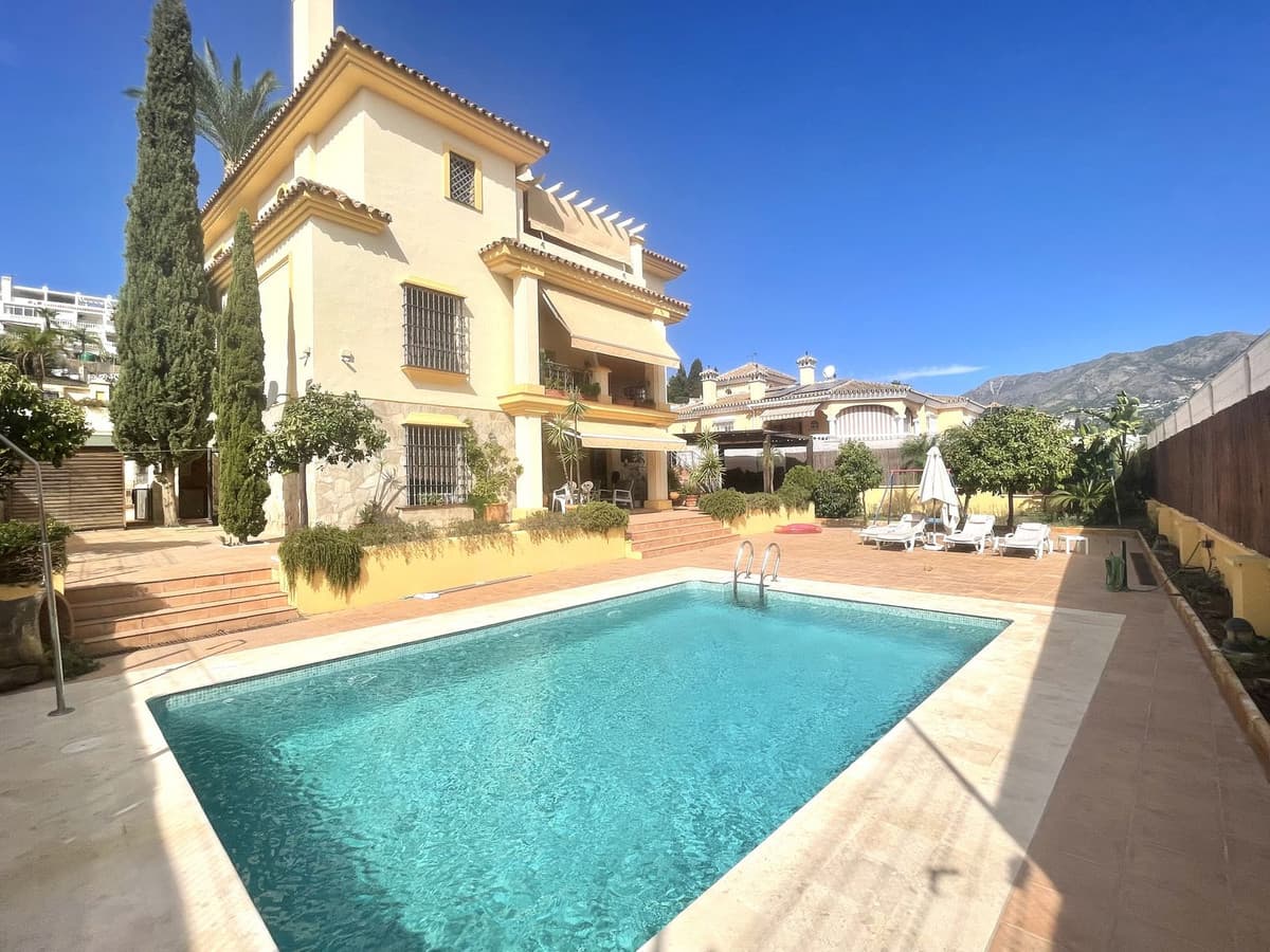 Detached Villa in Mijas — photo 1 of 10