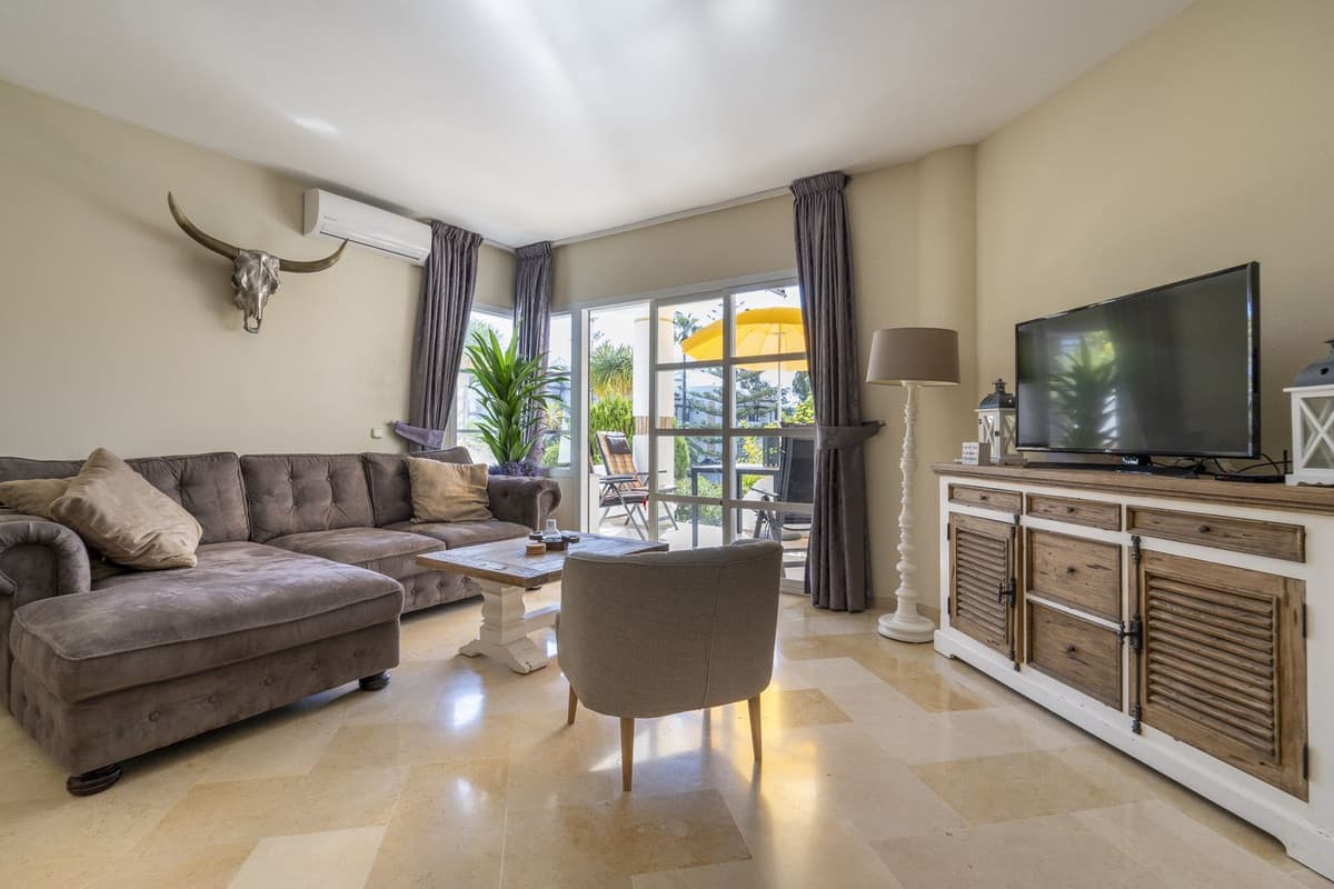 Ground Floor Apartment in Mijas Golf — photo 8 of 10