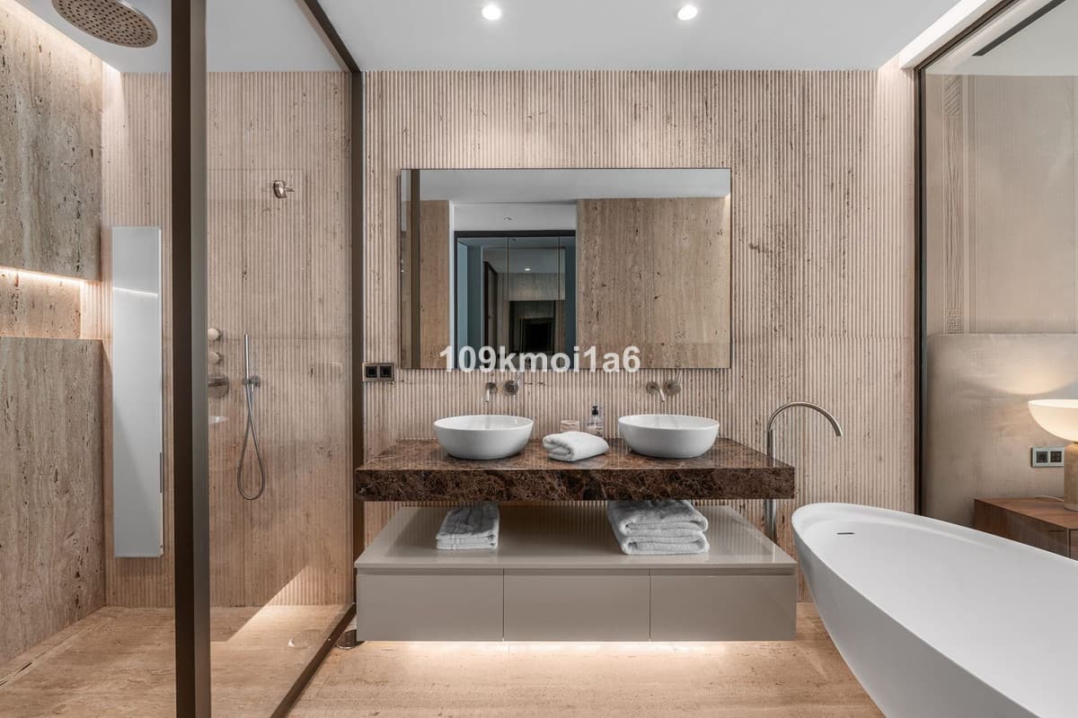 Ground Floor Apartment in The Golden Mile — photo 10 of 10