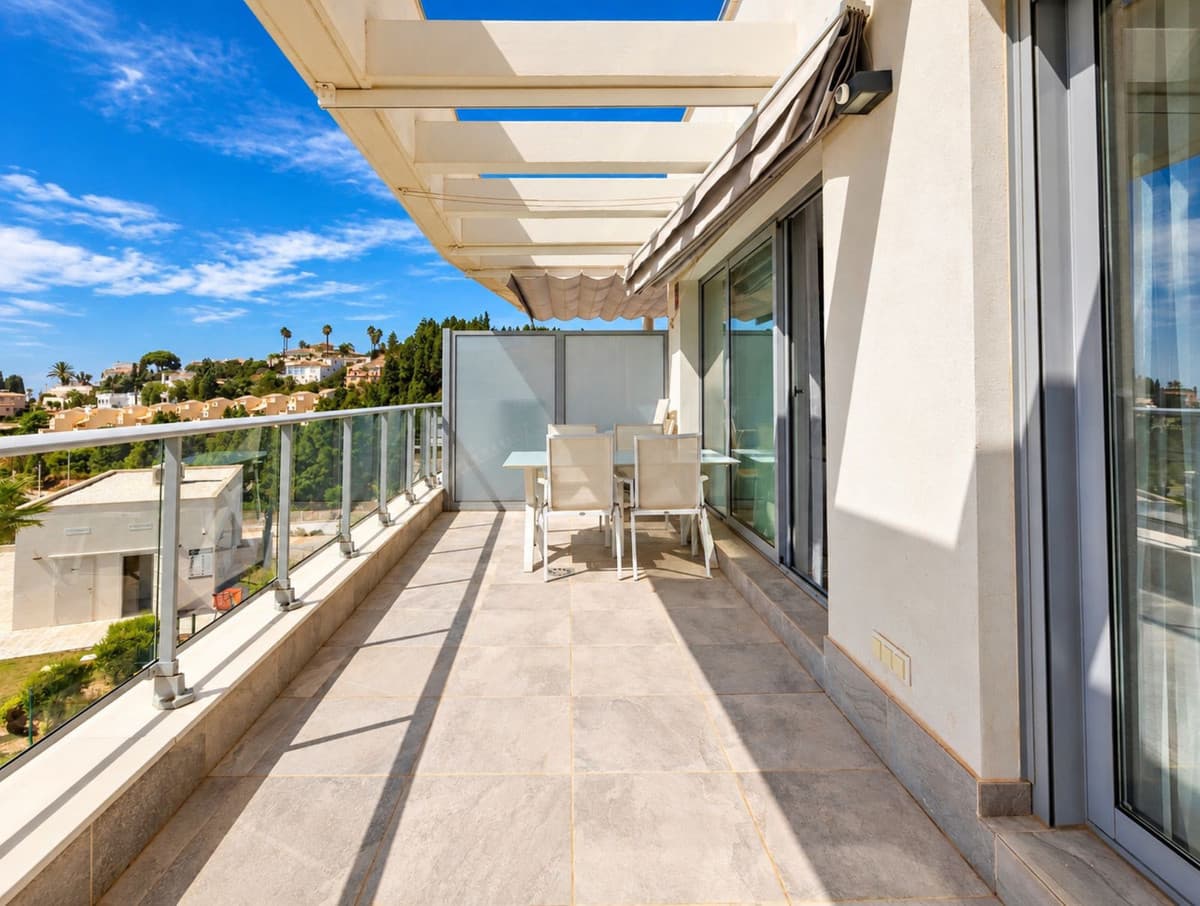 Middle Floor Apartment in Las Lagunas — photo 3 of 10