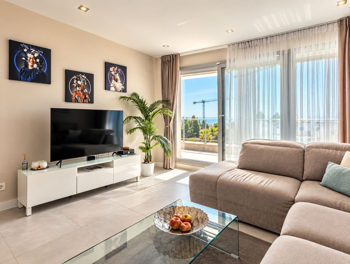 Middle Floor Apartment in Las Lagunas — photo 6 of 10