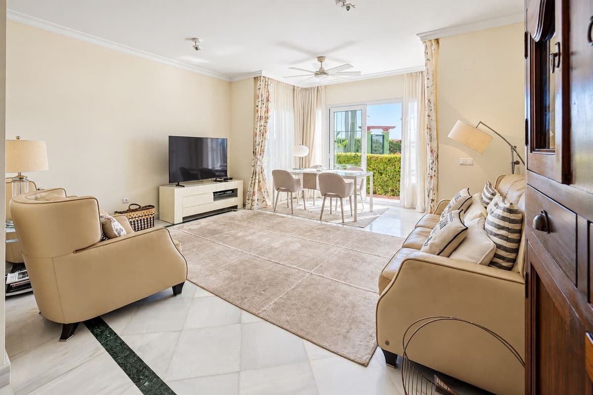 Ground Floor Apartment in Elviria — photo 3 of 10
