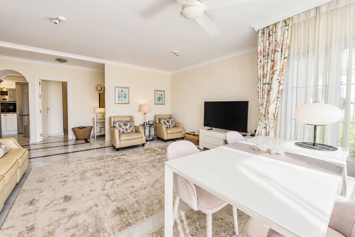 Ground Floor Apartment in Elviria — photo 10 of 10