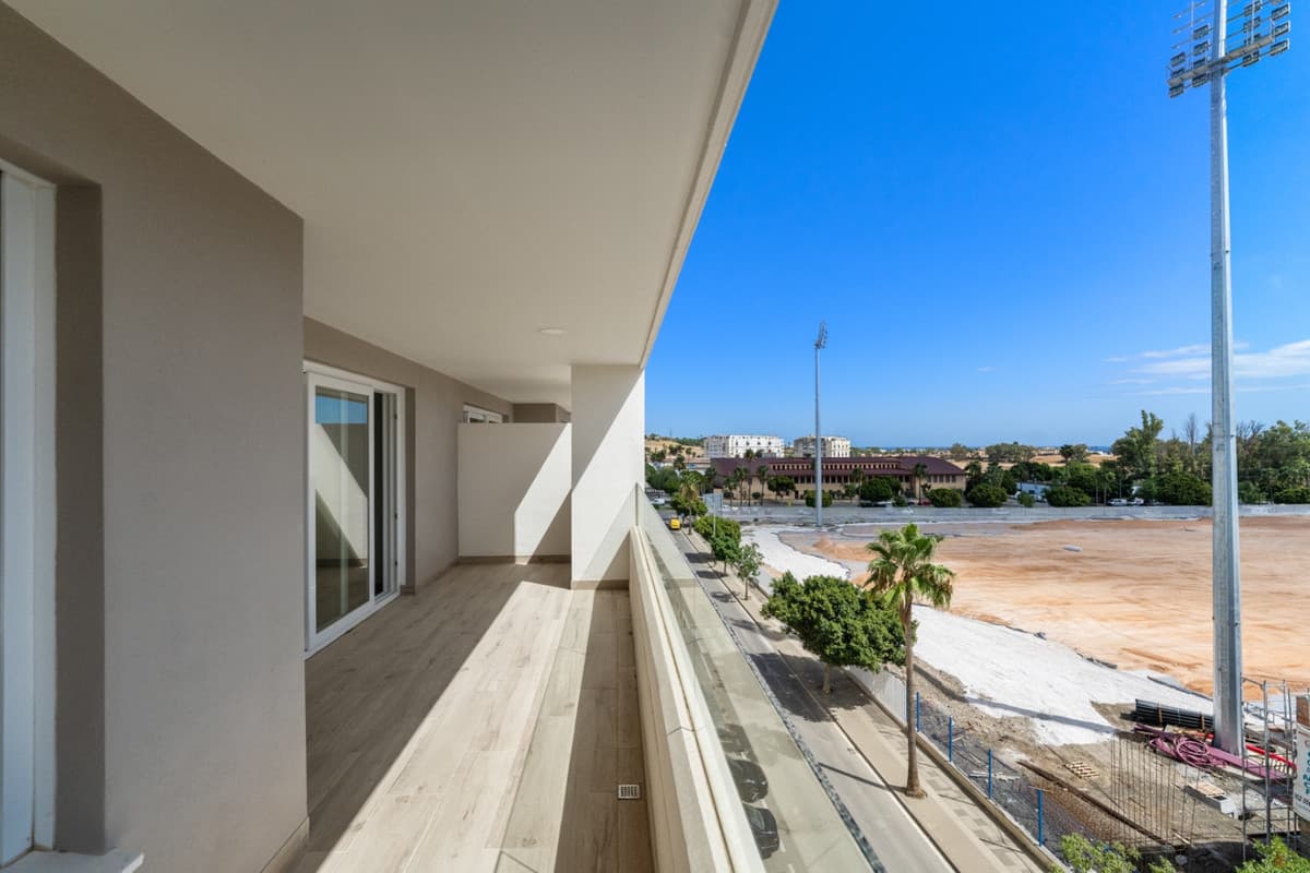 Middle Floor Apartment in Nueva Andalucía — photo 4 of 10