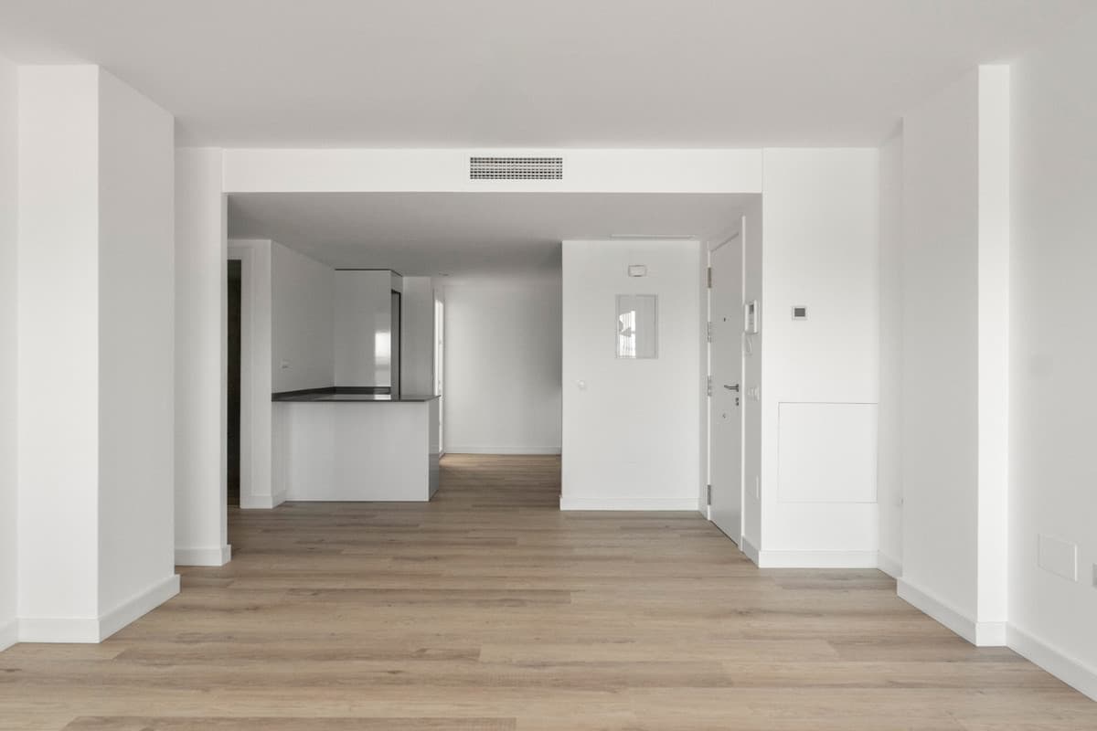 Middle Floor Apartment in Nueva Andalucía — photo 8 of 10