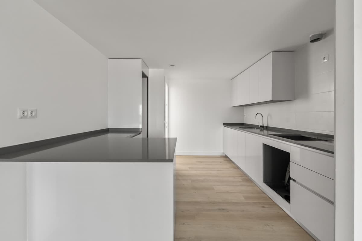 Middle Floor Apartment in Nueva Andalucía — photo 9 of 10