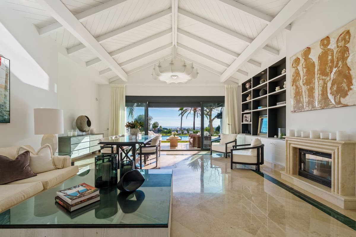 Detached Villa in Nueva Andalucía — photo 4 of 10