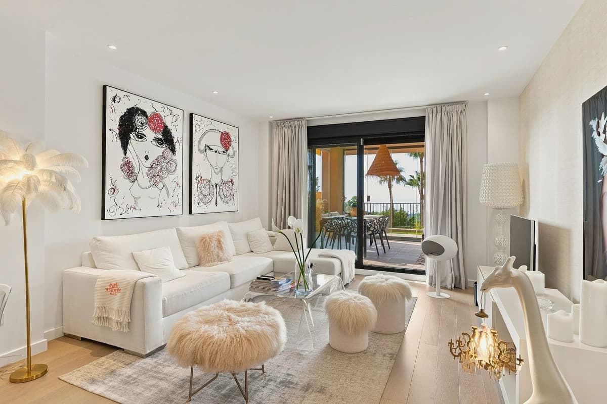 Ground Floor Apartment in Benahavís — photo 3 of 10